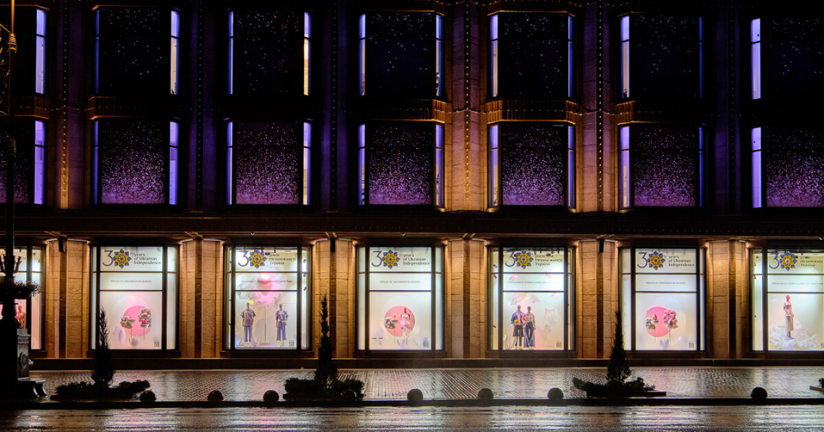 Весеннее обновление и чистота: новые витрины киевского ЦУМ