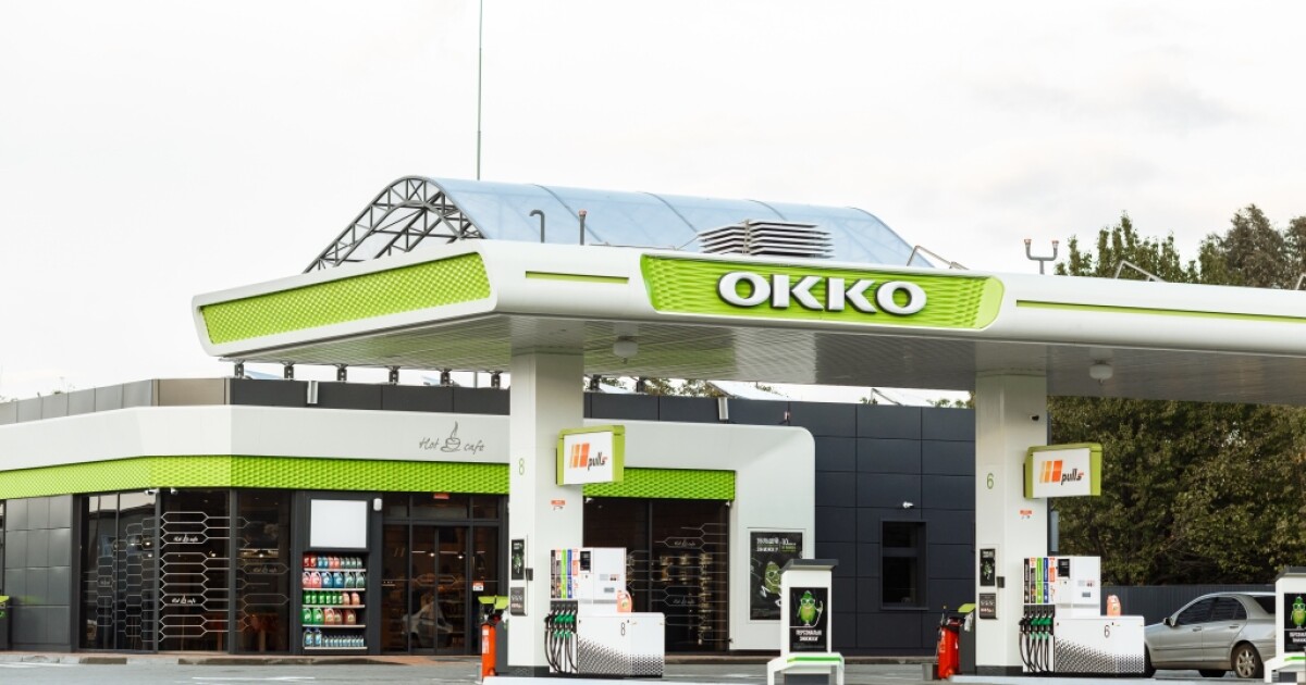 Заправщик азс вр. Заправка wog. Автомобильная заправочная станция. Сеть азк. Азк.