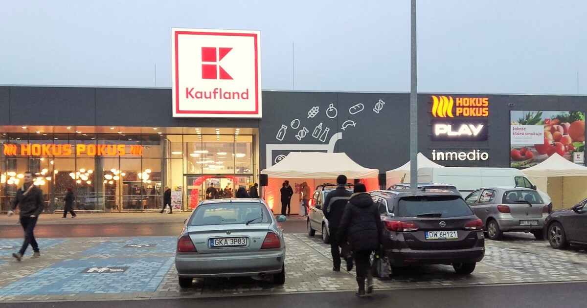 Курсы в белостоке на сегодня. Сеть магазинов кауфланд. Магазин Kaufland внутри. Магазин кауфланд в Комрате.