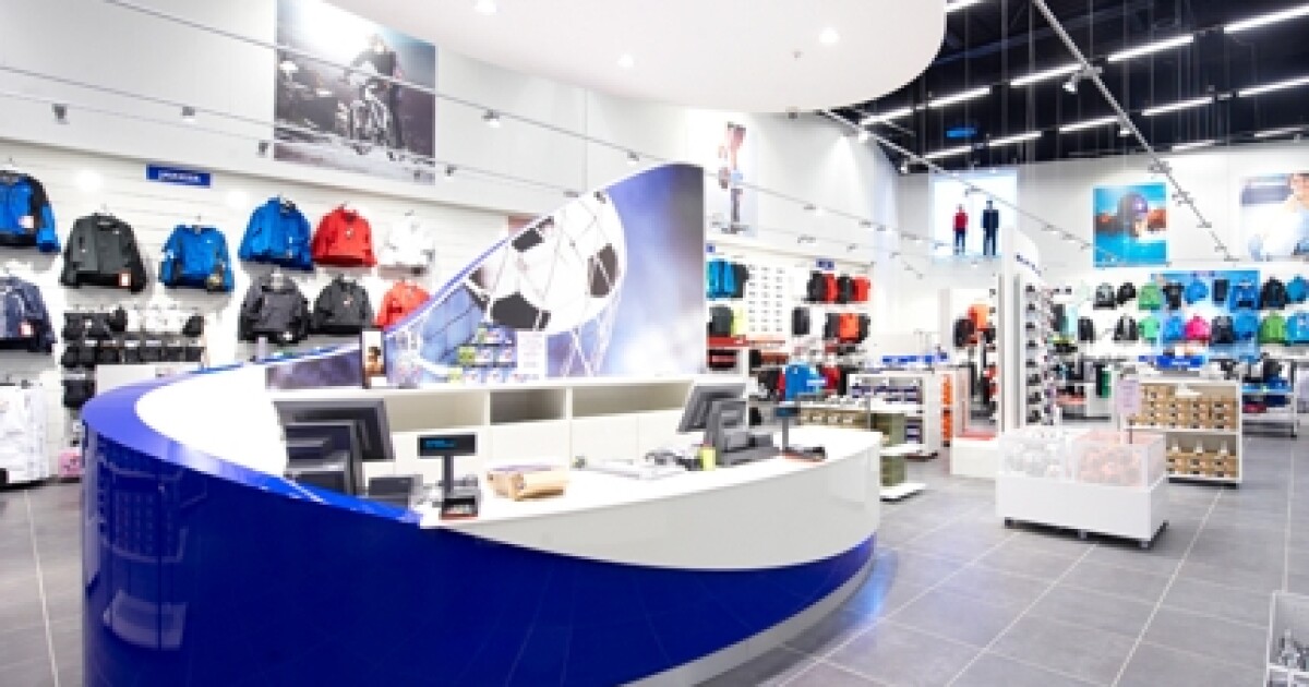 Intersport Бишкек. Intersport Store. Intersport магазин Каменск-Уральский снаружи. Intersport Венгрии.