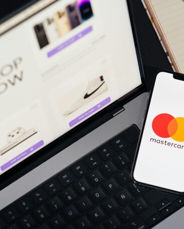 Исследование Mastercard: 41% украинцев используют цифровую карту в смартфоне без физического аналога