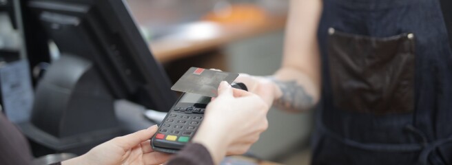 Большие сети потихоньку привыкают к магазинам без касс — проблемы с работниками исчезают