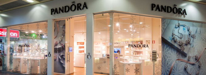 Pandora закрыла почти треть своих магазинов
