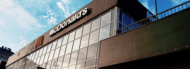 McDonald’s зачиняє культовий ресторан на Вокзальній площі у Києві, щоб провести реконструкцію