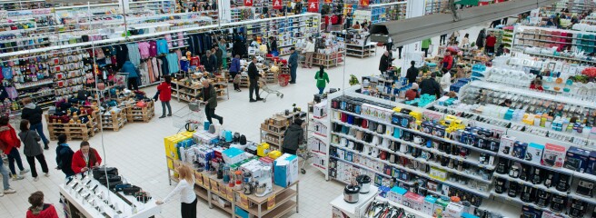 Auchan Рів Гош відновлює роботу через тиждень після влучання уламків та пожежі