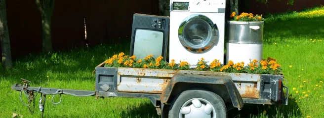 Що робити зі старими меблями після переїзду