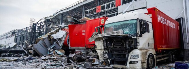 У Харкові внаслідок ворожої атаки зруйновано інноваційний термінал «Нової пошти»