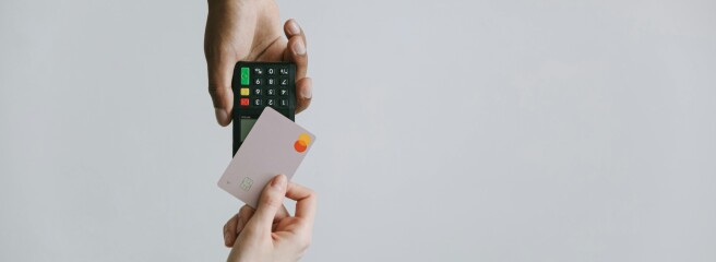 Готівка чи картка: як змінюються платіжні звички українців у ритейлі