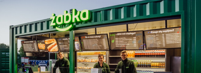 Мобильные магазины Żabka в Польше — новый формат, адаптированный к сезону отпусков